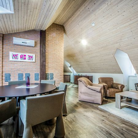 Aplend City Bastova 1 Братислава Екстериор снимка