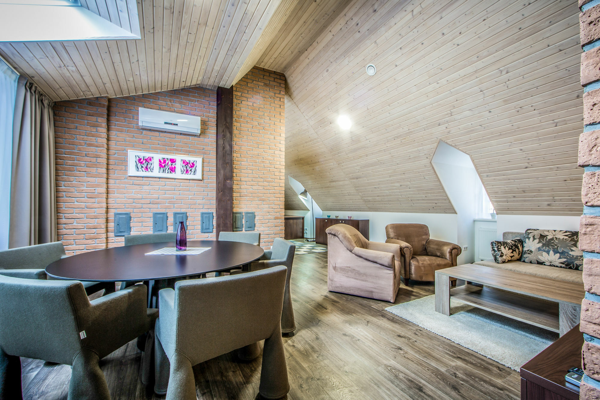 Aplend City Bastova 1 Братислава Екстериор снимка